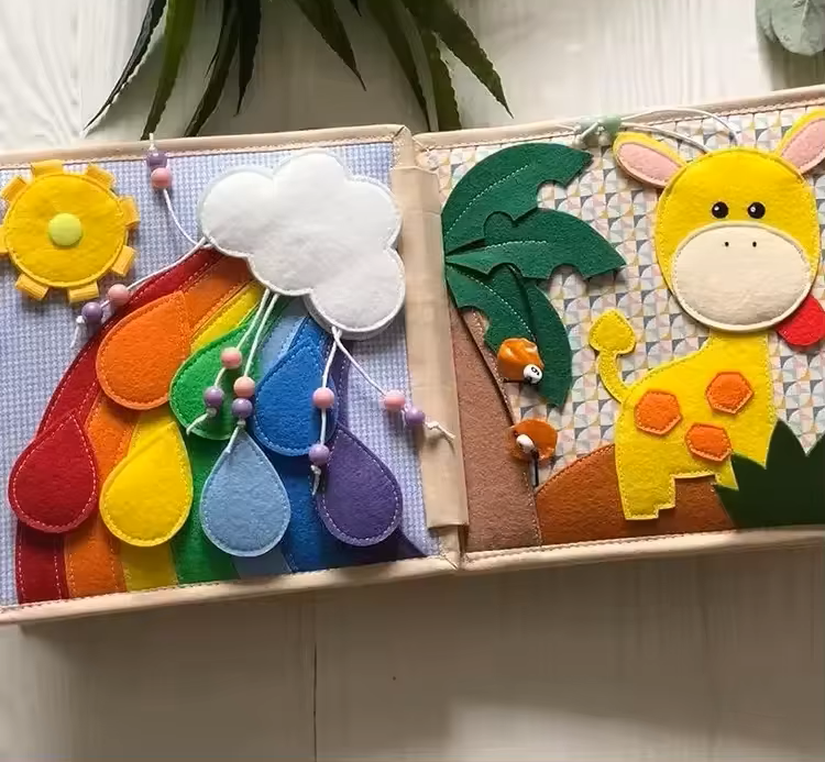 Giraffe Montessori Quiet Book – Toddler Busy Book for Fine Motor Skills & Travel Learning (Ages 1–4)